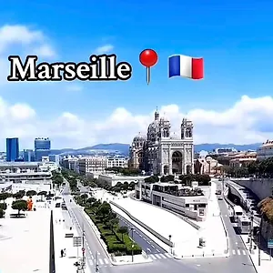 https://appartement-atypique-cosy-entre-terre-mer.fr-provencehotel.com